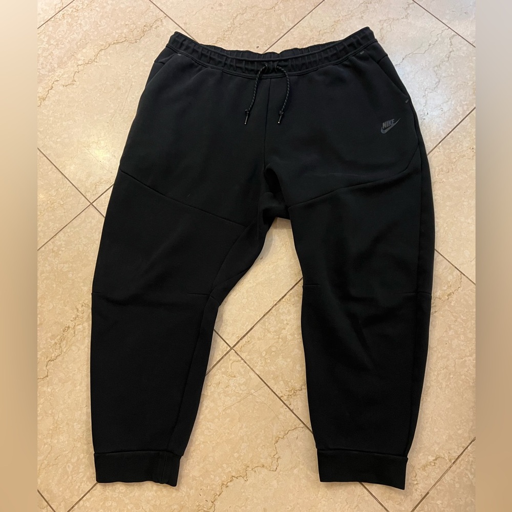 Nike Tech Black Jogger Pants